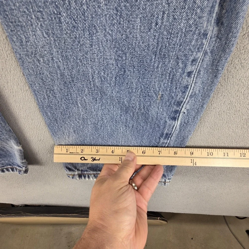 Vintage Levis 501 Jeans Mens Blue Straight Button Fly Y2K Mexico Fits 30x30